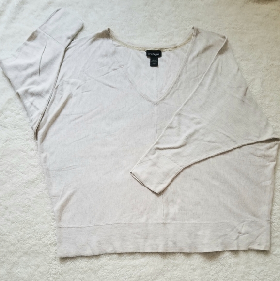 Sweater - Picture 1 of 2